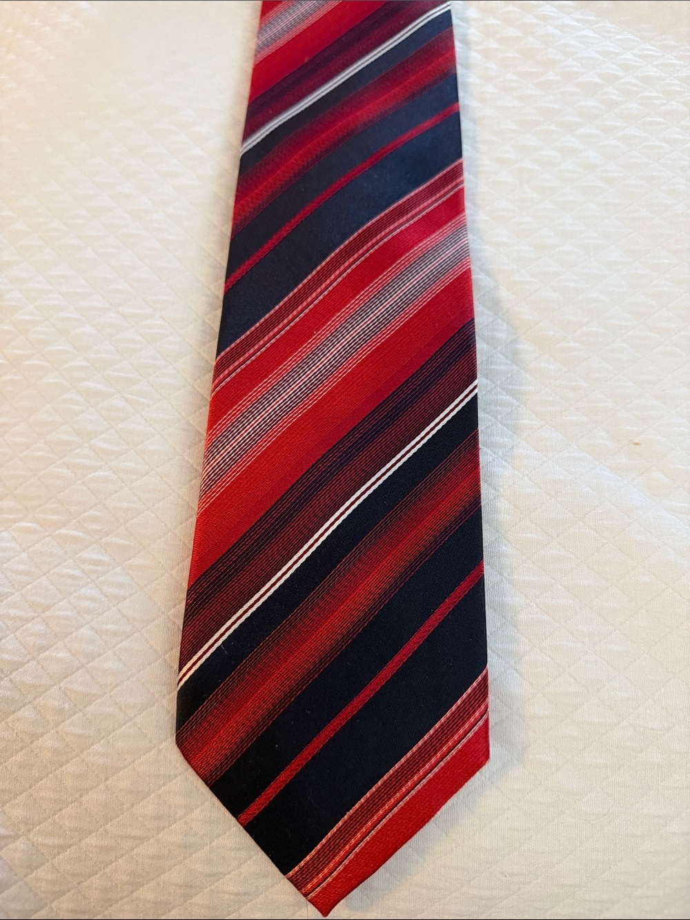 Tie Rack London 100% silk tie. Italian wolven in classic red and navy stripes